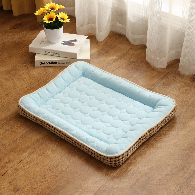Keep Your Pet Cool and Comfortable with Our Spring Cool Technology Pet Mat - Made with Natural and Eco-Friendly Corn Kernel Filling